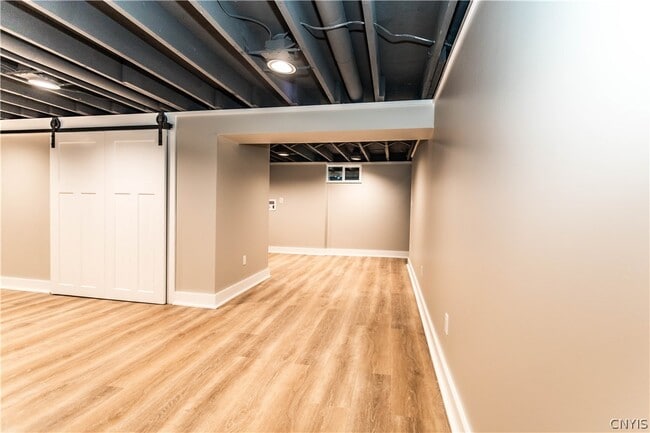 Building Photo - 87 Brown St