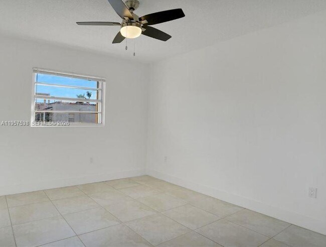 Building Photo - 4275 NW S Tamiami Canal Dr