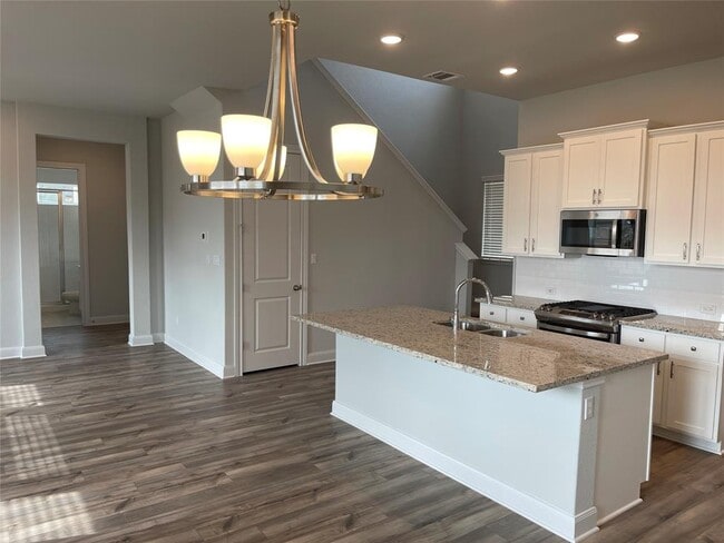 Building Photo - 122 Revere Dr