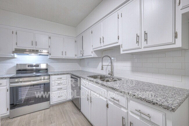 Building Photo - 515 Basswood Ave
