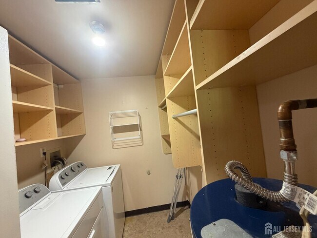 Building Photo - 1006 Aspen Dr
