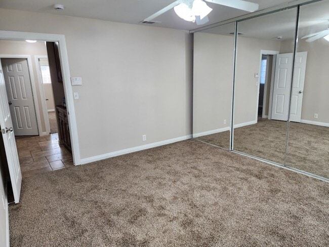 Building Photo - Single Level Fallbrook Home with 3 Bedrooms plus Office/Den.