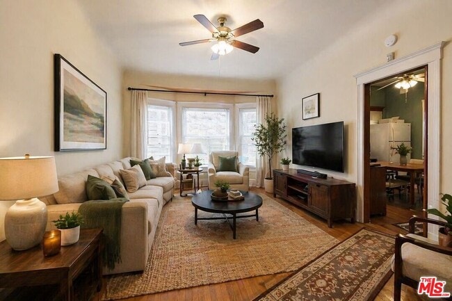 Building Photo - 2713 S La Salle Ave