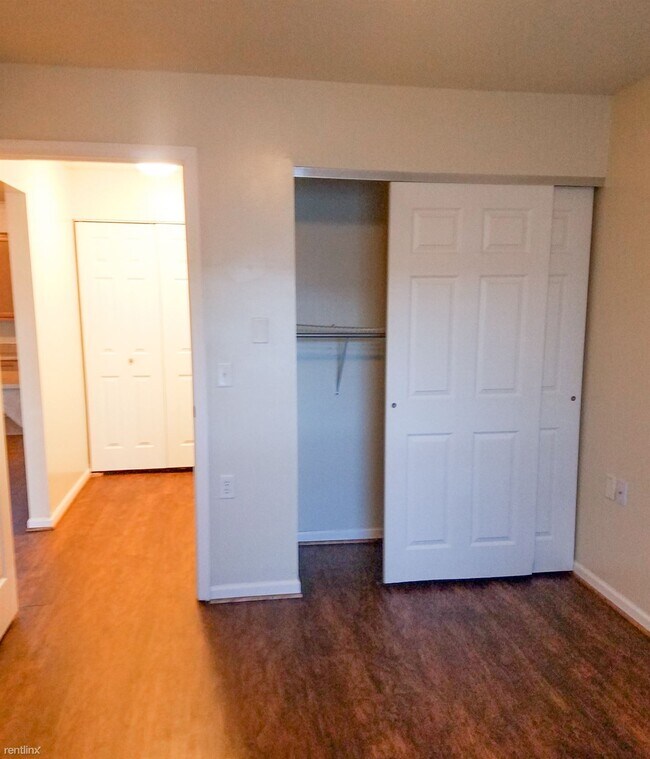 Building Photo - 1 br, 1 bath  - Worthington Senior Apartments