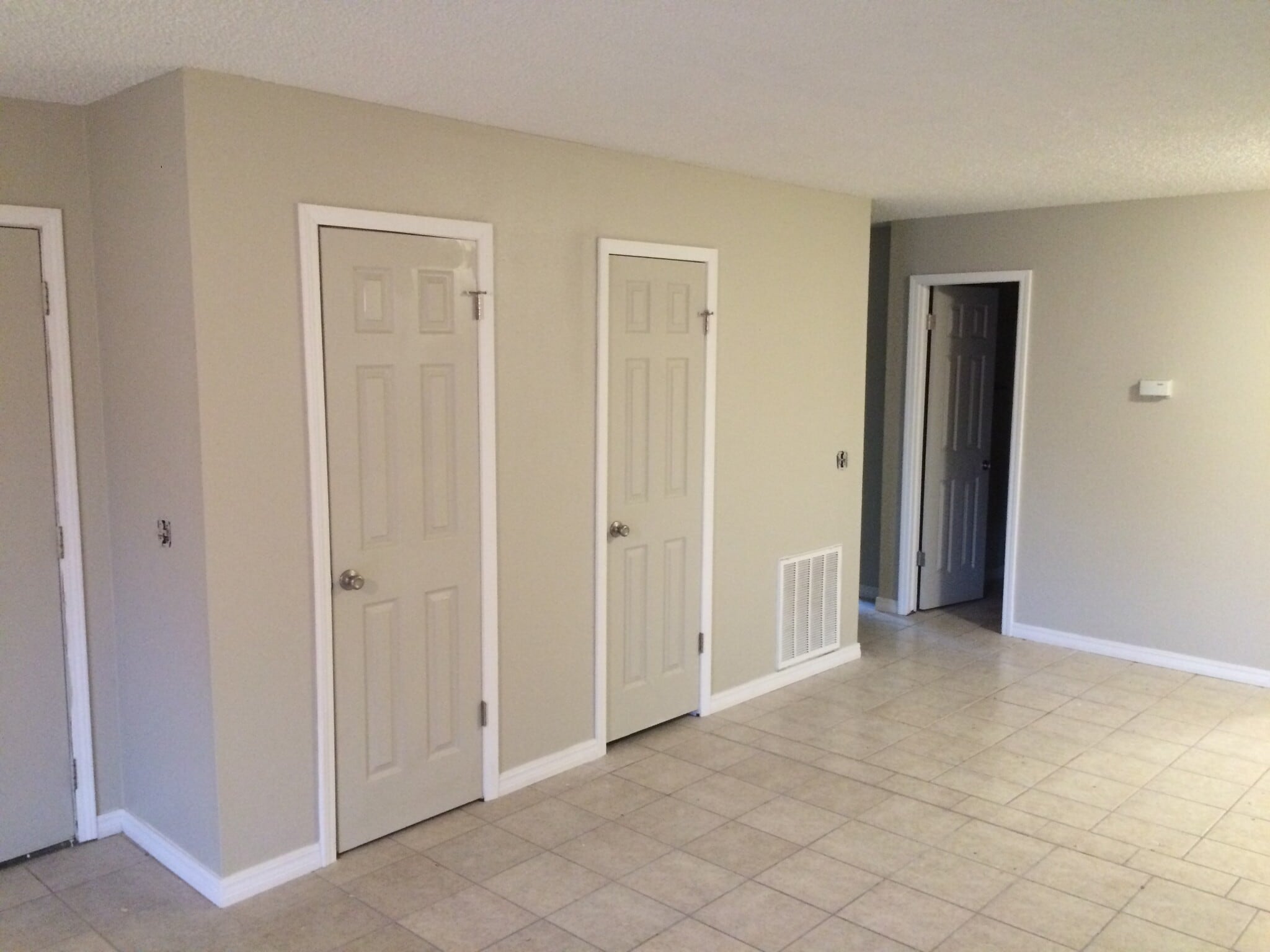Building Photo - 821 Hardy Springs Cir