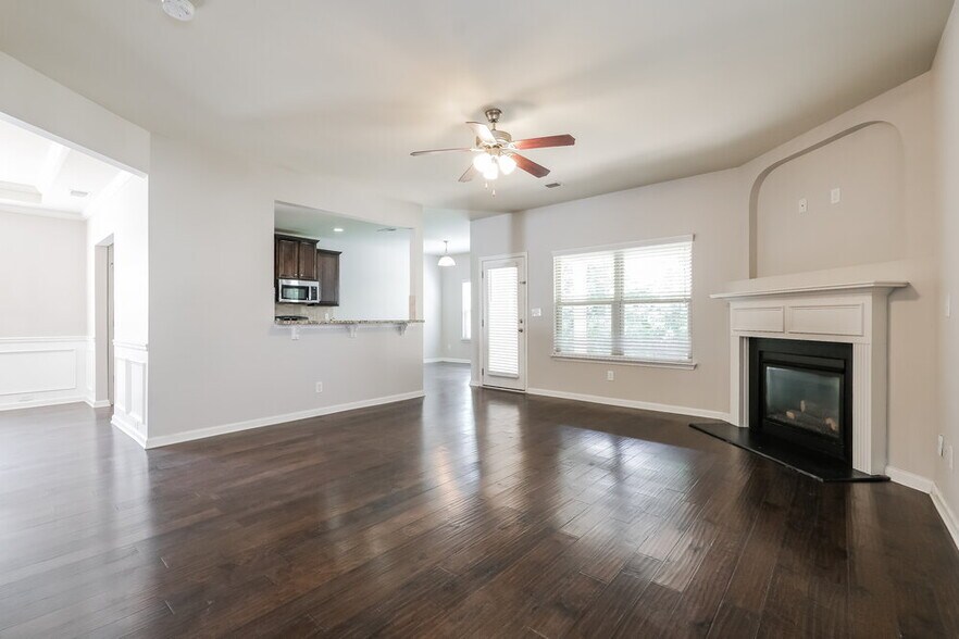 Building Photo - 4745 Carnegie Ct