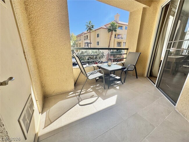 Building Photo - 260 E Flamingo Rd