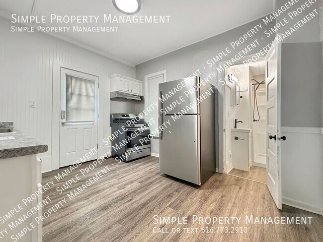 Building Photo - 928 Chatham St NW