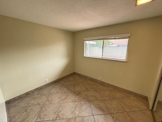 Building Photo - Beautiful single story 3BR/2BA home locate...