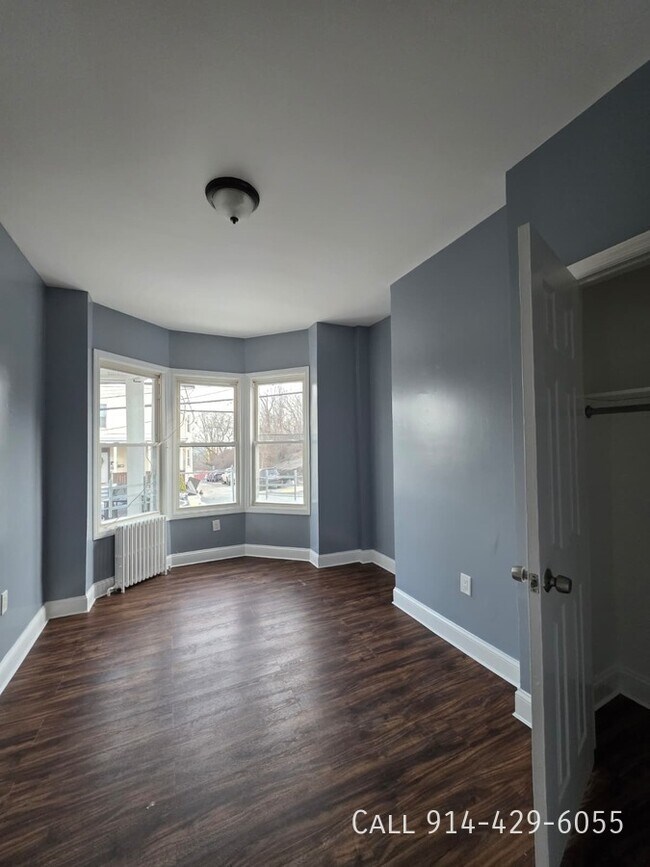 Building Photo - 76 Chestnut St