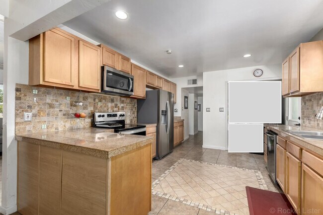 Building Photo - 411 E Wigwam Blvd