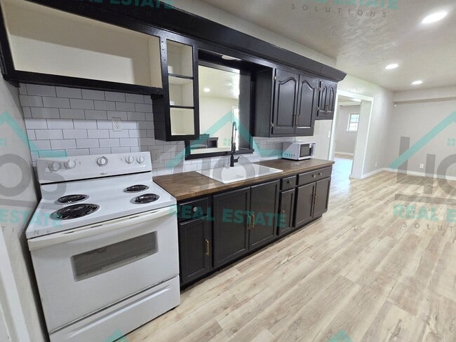 Building Photo - 3 Bedroom near Tinker AFB