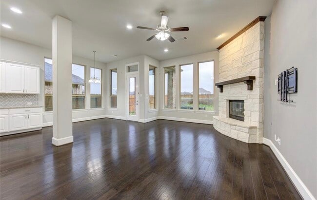 Building Photo - 29419 Wood Lily Dr