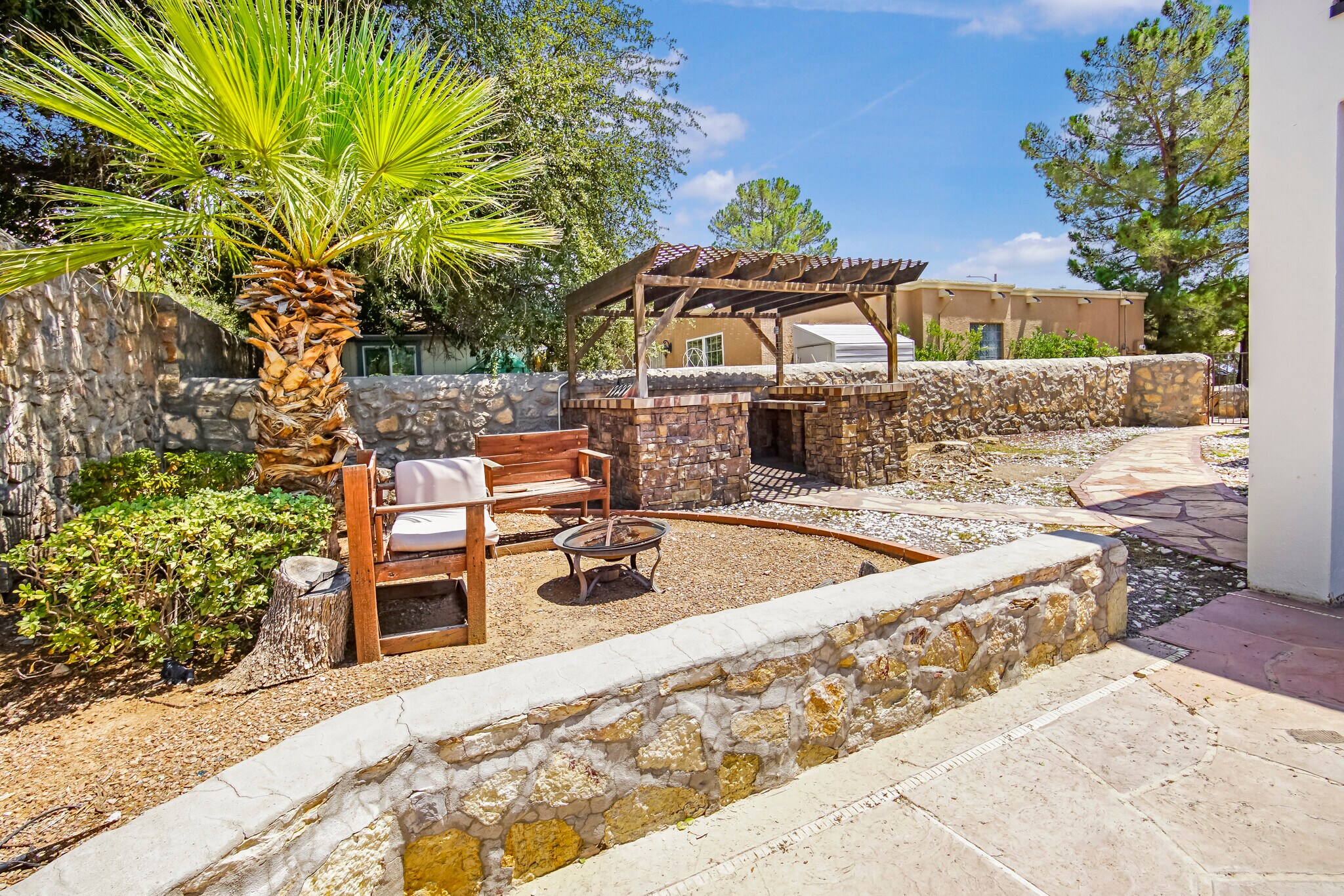 Building Photo - 6529 Jim de Groat Dr