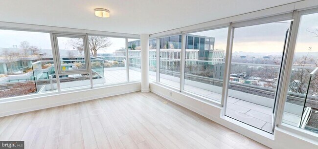 Building Photo - 1201 Half St SE