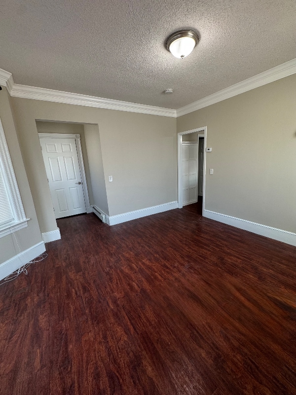 Building Photo - 227 Unit St
