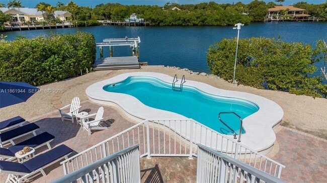 Building Photo - 7760 Aviation Blvd