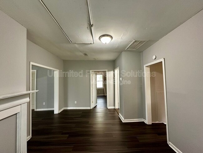 Building Photo - 1109 Fanning St