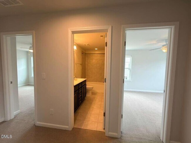 Building Photo - 1124 Craigmeade Dr