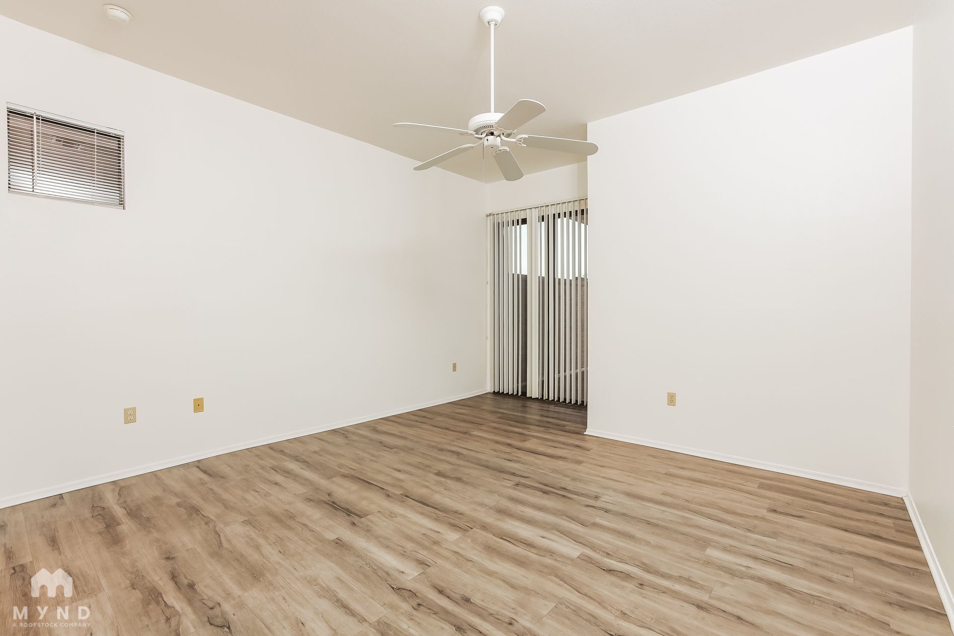 Building Photo - 1606 W Calle Del Ducado