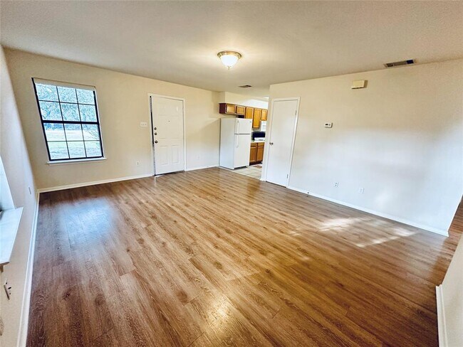 Building Photo - 5207 Thunderbird St