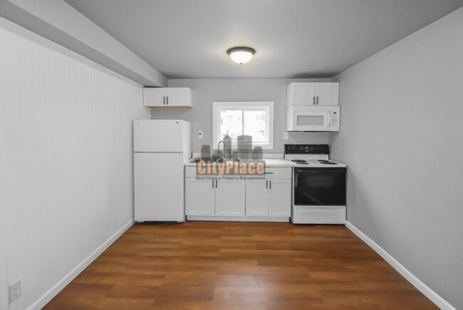 Building Photo - 2627 Chase St