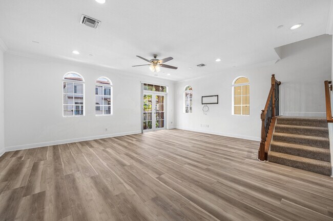 Building Photo - 824 Virginia Gardens Dr