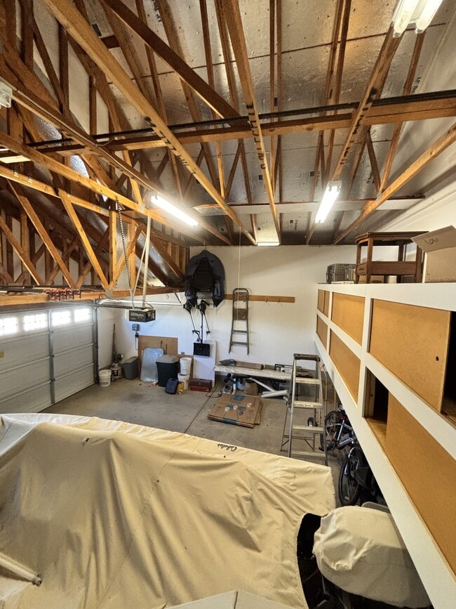 Building Photo - 901 Morgan Ranch Dr