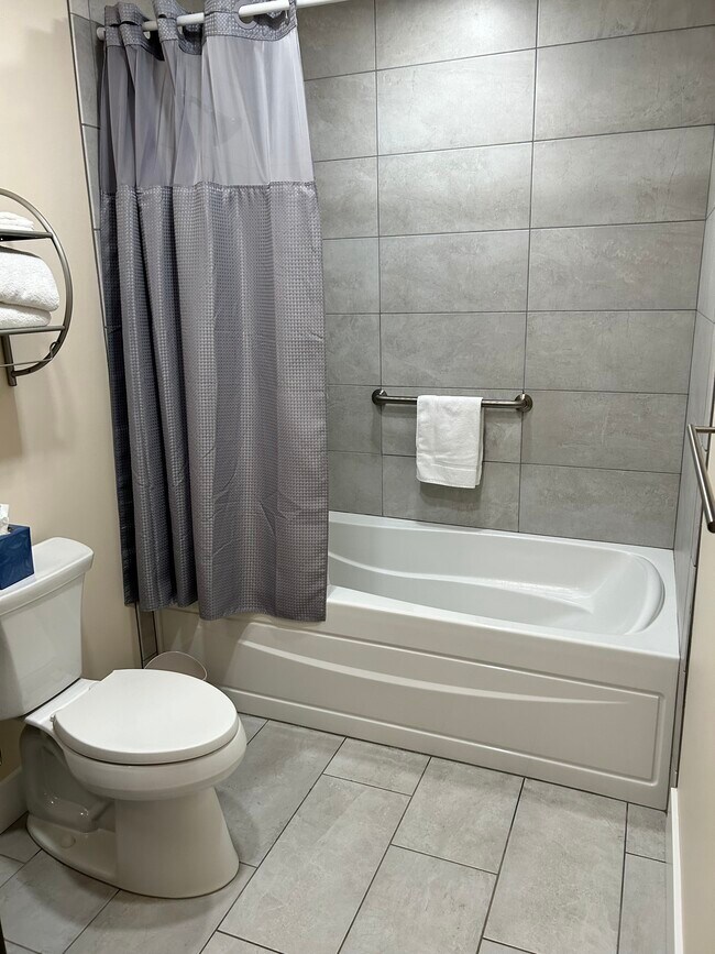 Guest BA - 1388 Gray Dr