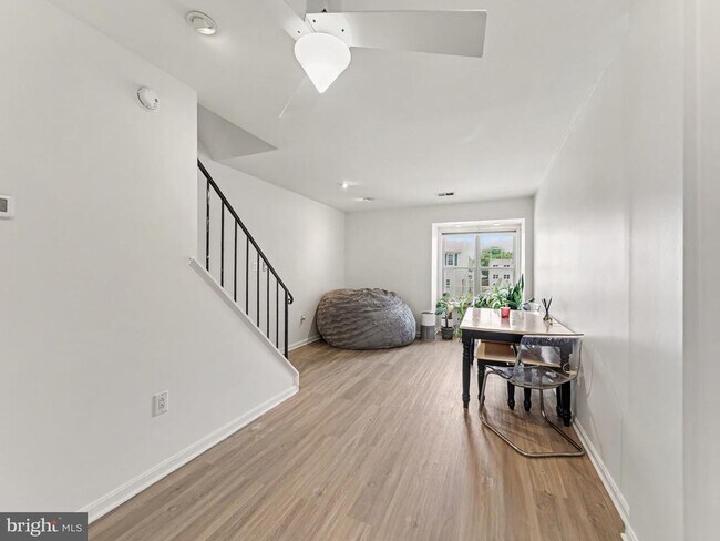 Building Photo - 13849 Constitution Ct