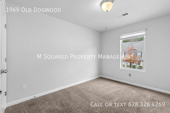 Building Photo - 1969 Old Dogwood