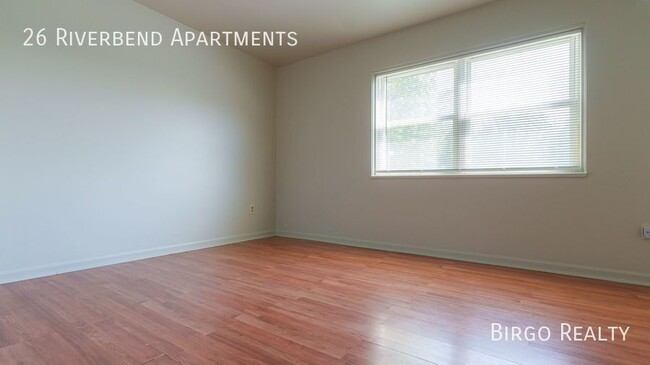 Building Photo - Spacious 2 Bedroom Apartment! Move in today!