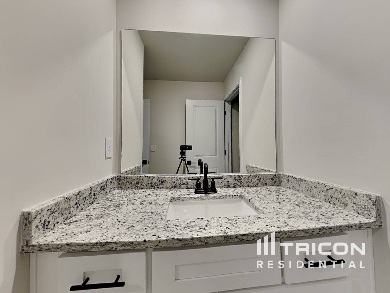 Building Photo - 3323 Arabian Farm Ln