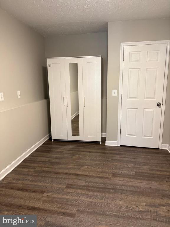 Building Photo - 4637 Luxberry Dr
