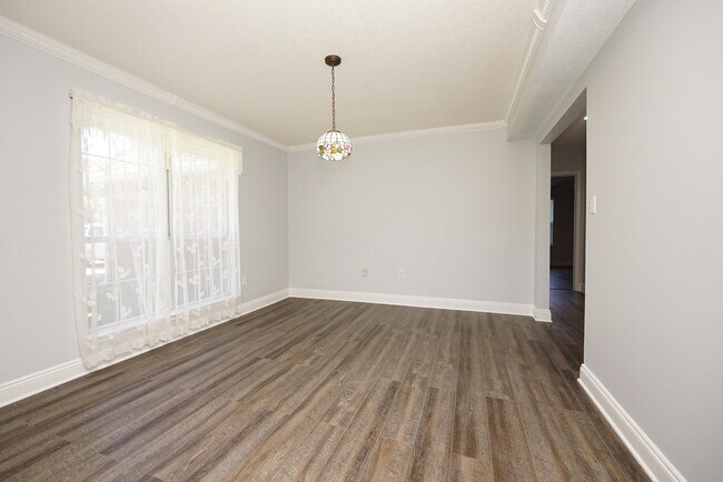 Building Photo - 4552 Knollwood Ln