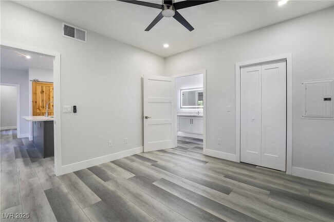 Building Photo - 45 Maleena Mesa St