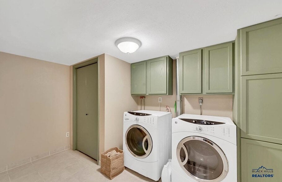 Building Photo - 1C Glendale Ln