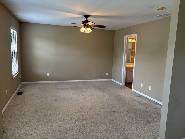 Building Photo - 1729 Ramsey Dr