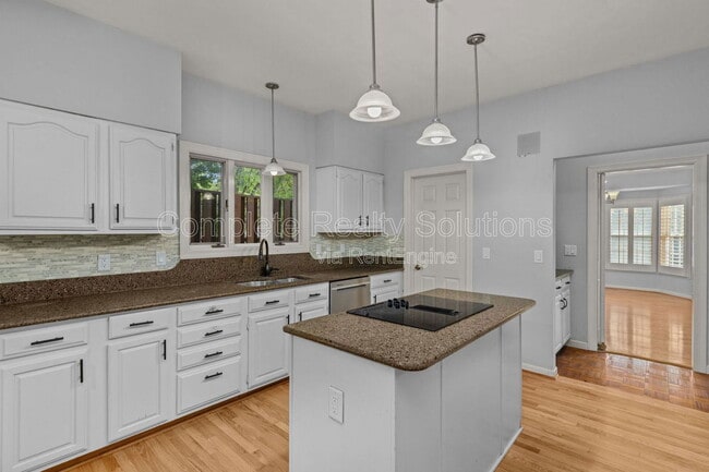 Building Photo - 14637 Timberlake Manor Ct