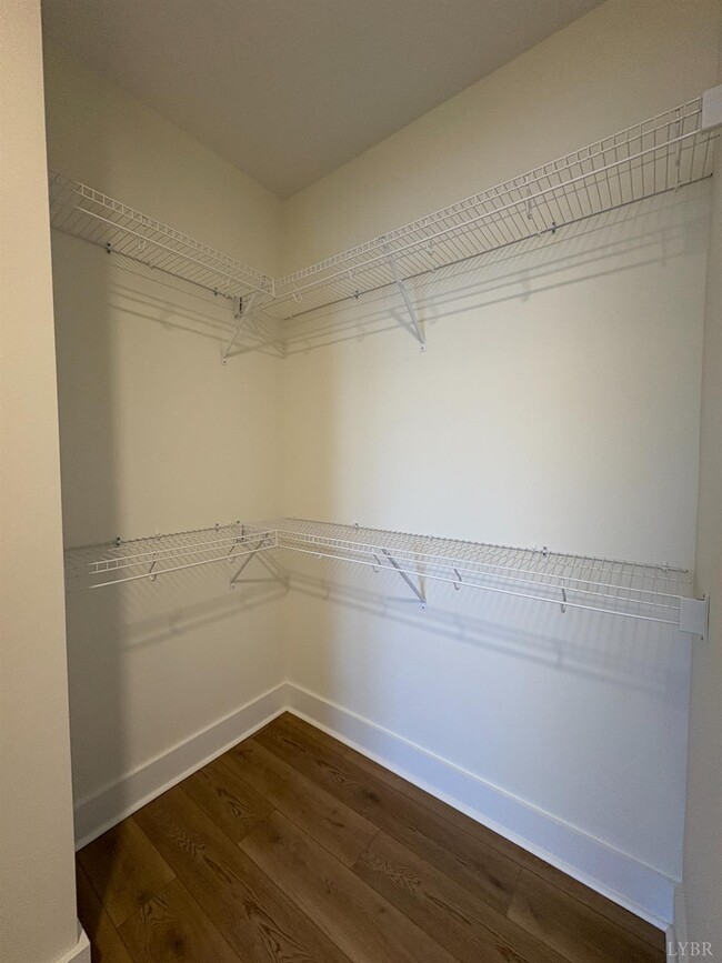 Building Photo - 420 Capstone Dr