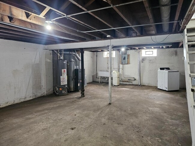 Building Photo - 1533 Tennessee St