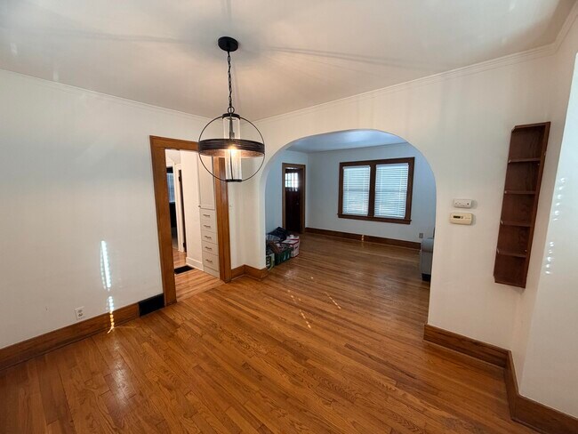 Building Photo - 45 Wallinwood Ave NE