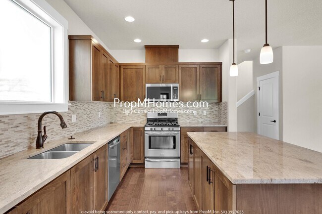 Building Photo - Luxury Four Bedroom Home in Villebois - Co...