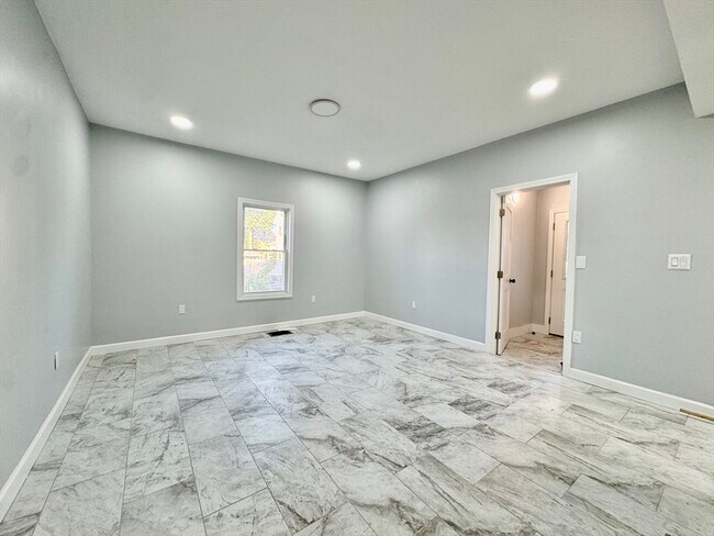 Building Photo - 201 Belmont St