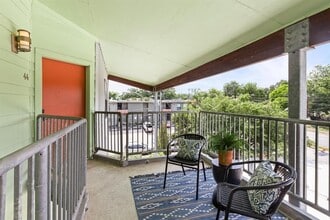 Building Photo - 1807 Poquito St