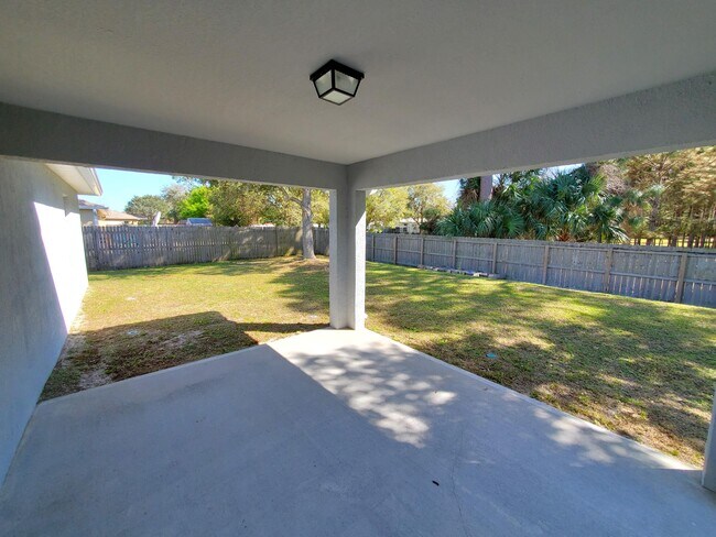 Building Photo - 5551 Cinnamon Fern Blvd