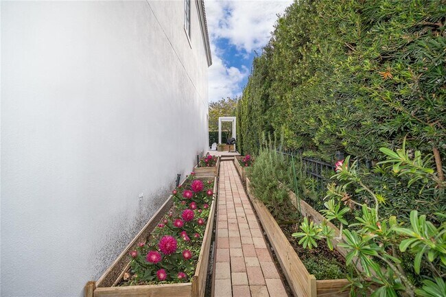 Building Photo - 2823 Wilford Ave