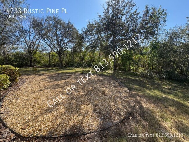 Building Photo - Spacious Wesley Chapel Home