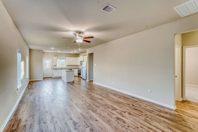 Building Photo - 8204 Burnt Orchid Dr