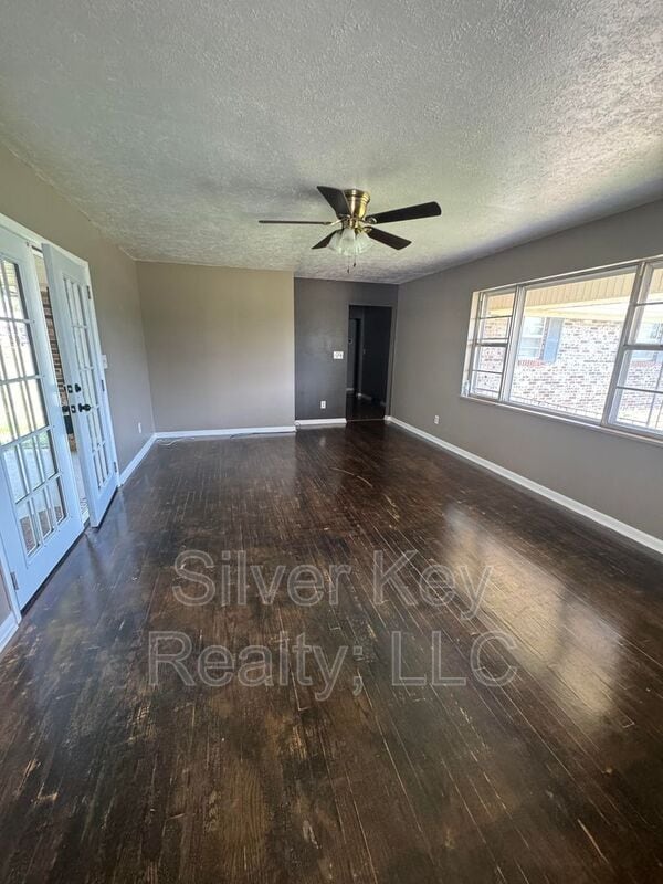 Building Photo - 103 Co Rd 807